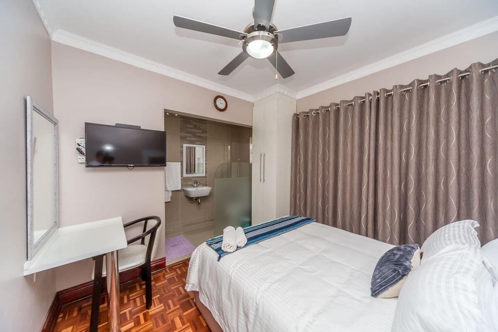 The Musafer Travel Lodge Pietermaritzburg Ngoại thất bức ảnh